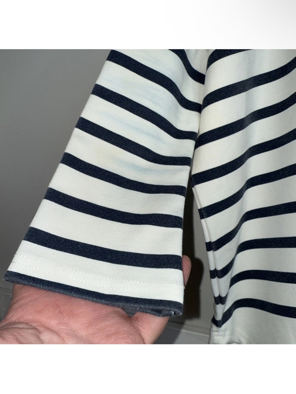 Pomander Place Swing Top One Size White Blue Stripe 3/4 Dolman Sleeve - Picture 3 of 7